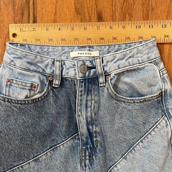 Pacsun Woman’s Size 24 90’s Boyfriend Jeans 100% cotton Patchwork fading - Picture 6 of 13
